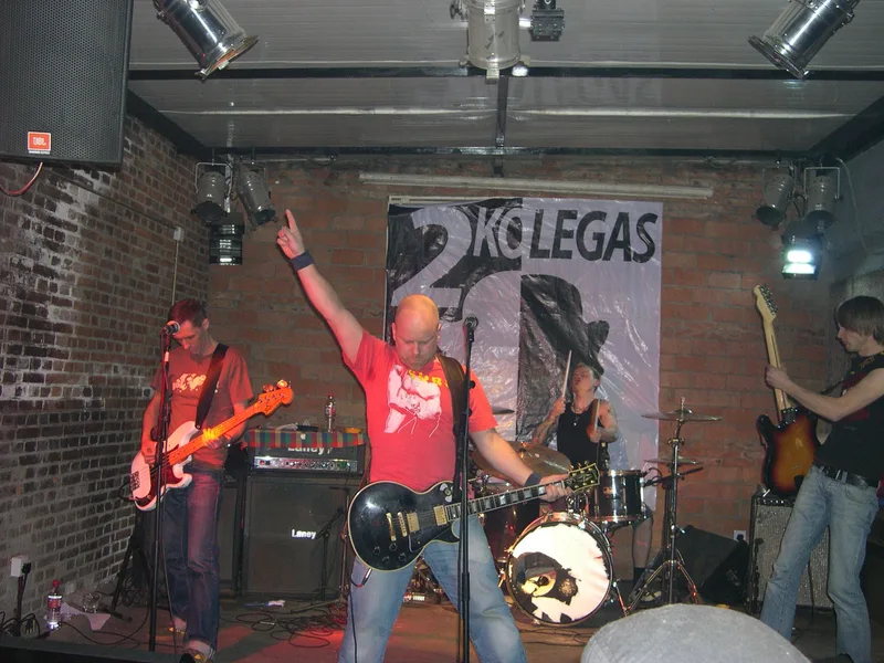 2Kolegas Beijing 2.jpg