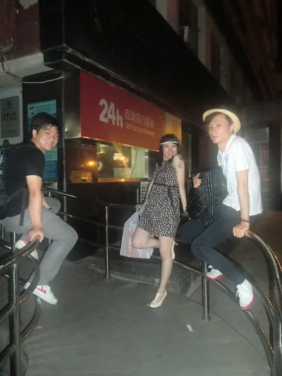 9 Ray, Kang Mao & Wu Hao 24. Juni 2011 i Beijing.jpg