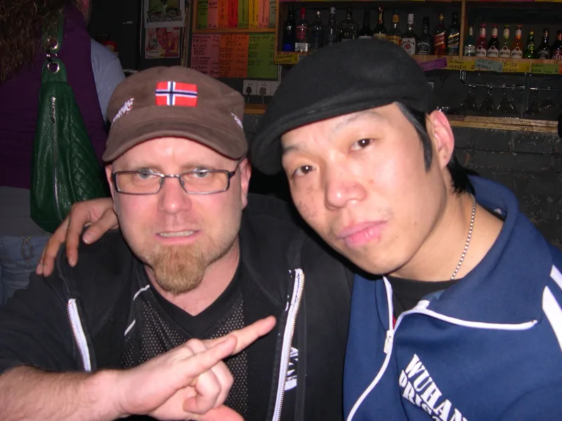 5 - 24. April – Vox (Wuhan Prison bar) – WuhanChina with Wuwei fra SMZB.jpg