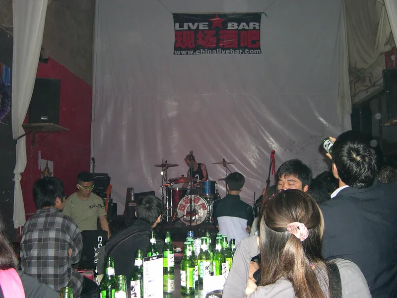 Live Bar - Shanghai (6).JPG