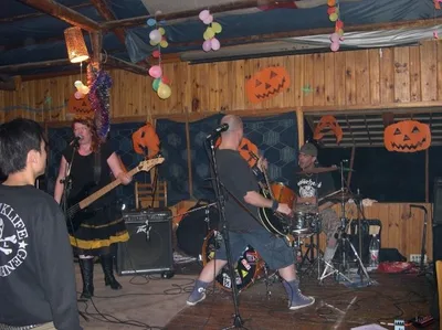 11.04.2006 Jef Shuanle Bar – Guiling with Banana Peel (CH) og Bad Lucky King (CH)a.jpg