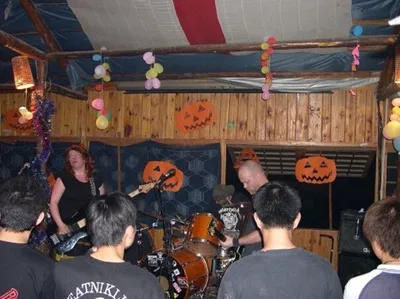 11.04.2006 Jef Shuanle Bar – Guiling with Banana Peel (CH) og Bad Lucky King (CH.jpg