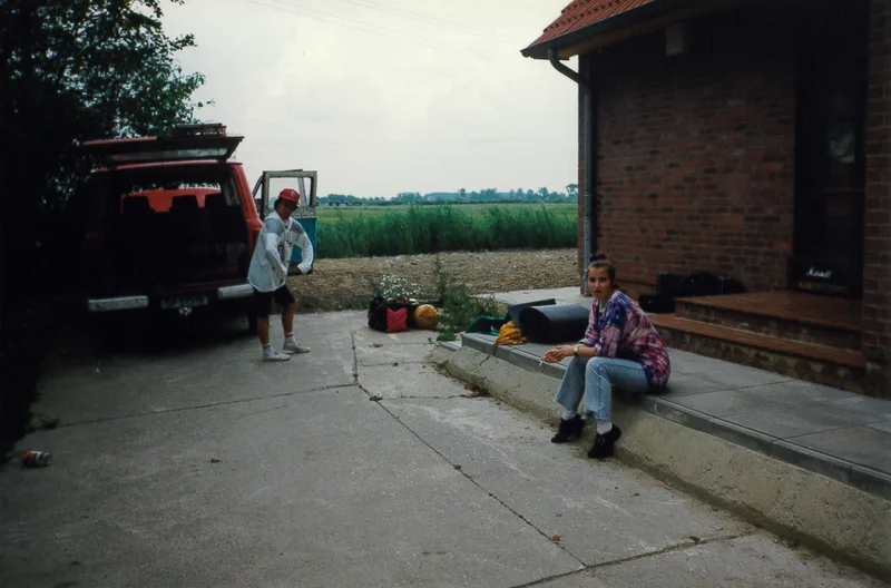 PP Leni og Kjell utenfor Delta Studio i Tyskland 1992