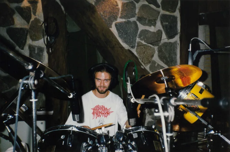 PP Pez gjør trommer i Delta Studio Tyskland 1992