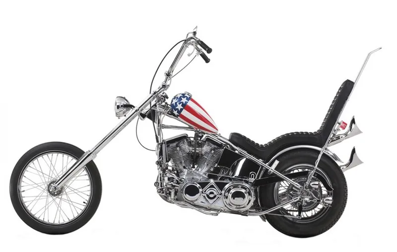 easy-rider-captain-america-worlds-most-legendary-and-disputed-harley-davidson 7.jpg