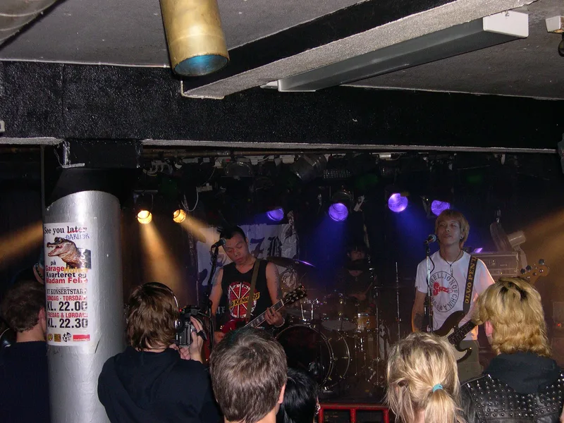 SMZB live at Garage in Bergen Norway on teh 30 of August 2005 a.JPG