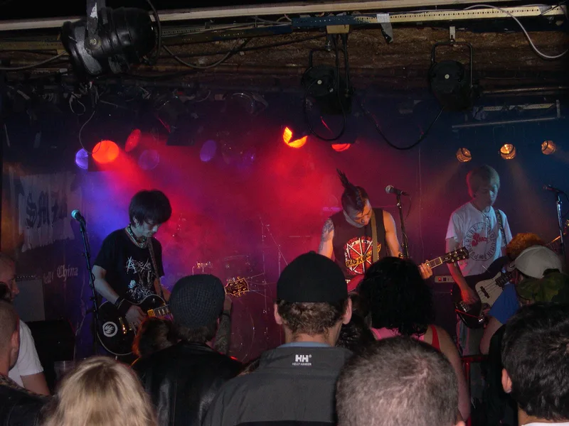 SMZB live at Garage in Bergen Norway on teh 30 of August 2005 aa.JPG