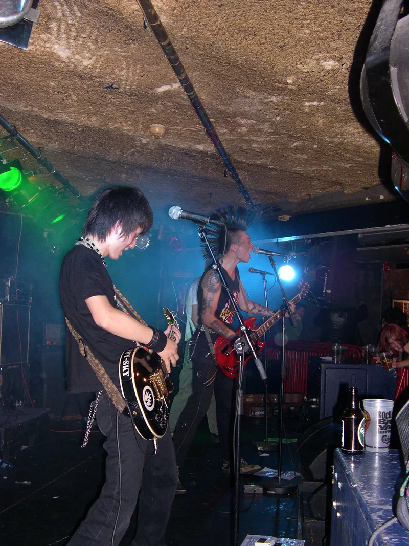 SMZB live at Garage in Bergen Norway on teh 30 of August 2005 abc.jpg