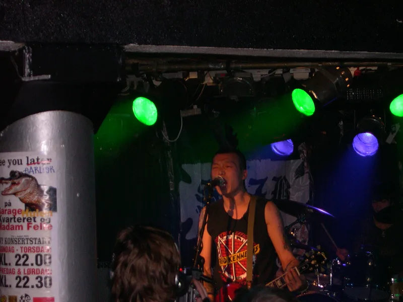 SMZB live at Garage in Bergen Norway on teh 30 of August 2005 b.JPG