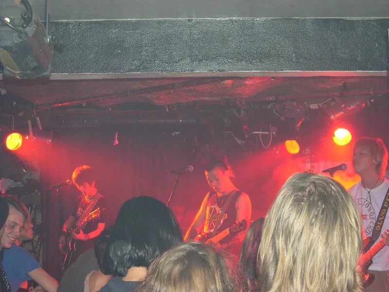 SMZB live at Garage in Bergen Norway on teh 30 of August 2005 kk.JPG