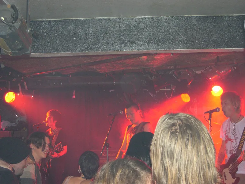 SMZB live at Garage in Bergen Norway on teh 30 of August 2005 ll.JPG