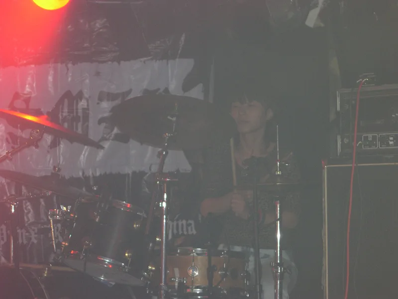 SMZB live at Garage in Bergen Norway on teh 30 of August 2005 r.JPG