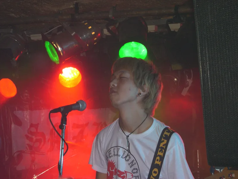 SMZB live at Garage in Bergen Norway on teh 30 of August 2005 u.JPG