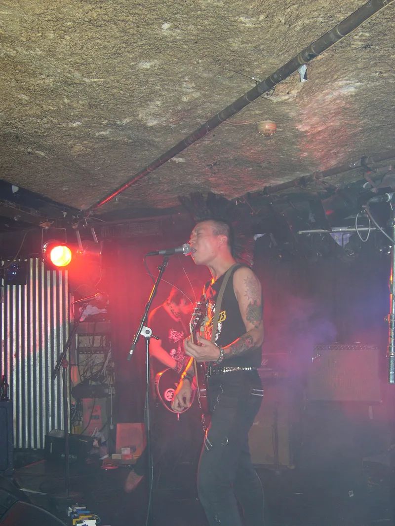 SMZB live at Garage in Bergen Norway on teh 30 of August 2005 uu.jpg