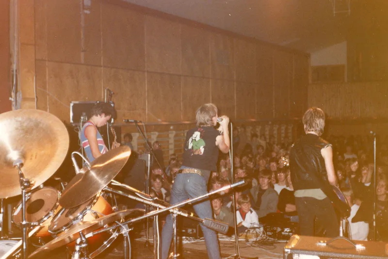 1 SPY Kjell gitar Os Rock oktover 1984, fotografert av Jan Tore Finnema